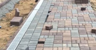 Укладка плитки на дорожке в Дагестанских Огнях от 826 руб. - доступная стоимость