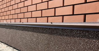 Облицовка цоколя керамогранитом в Дагестанских Огнях в октябре