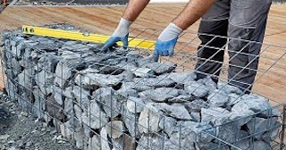 Устройство подпорной стенки из габионов в Дагестанских Огнях в октябре